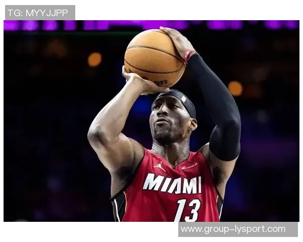 阿德巴约半场火力全开13投7中三分3中7砍下17分助力球队进攻