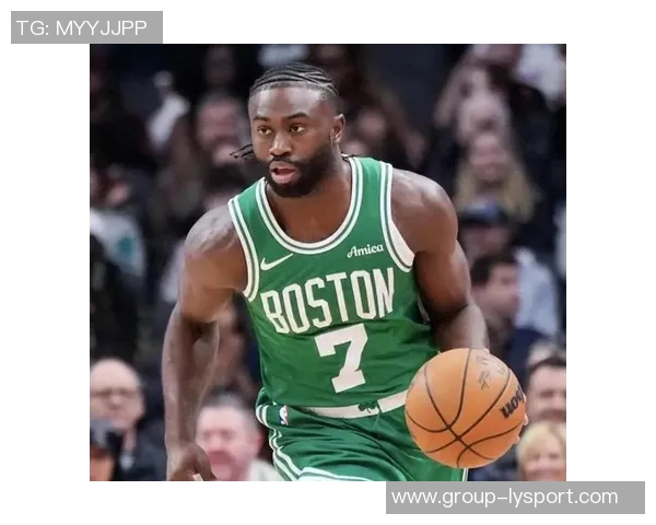 埃奇库姆首秀狂砍34分杰伦布朗称赞新秀表现惊艳无比 埃奇库姆首秀狂砍34分杰伦布朗称赞新秀表现惊艳无比